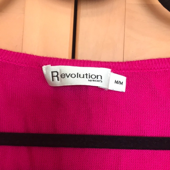 Slouch neck dressy top - Picture 2 of 8